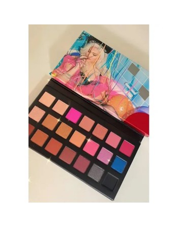 KYLIE SIPPING PRETTY SOMBRA